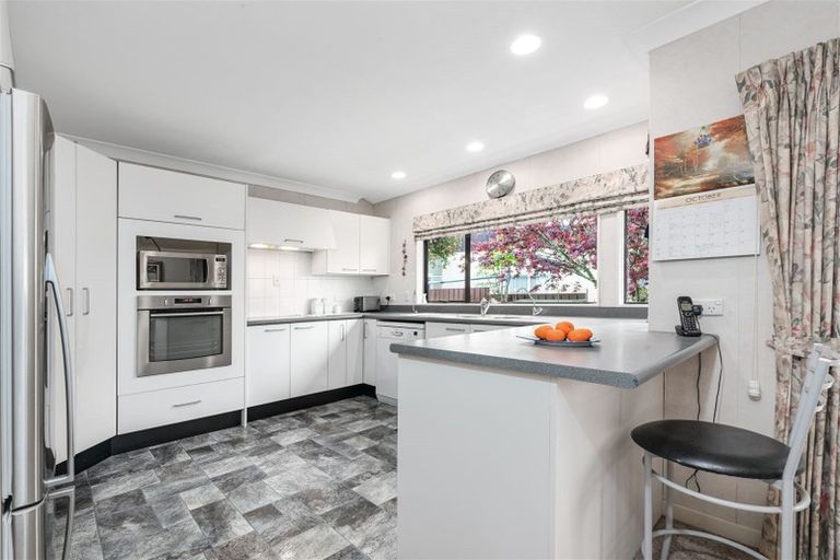 Photo of property in 59 Rhinevale Close, Henderson, Auckland, 0612