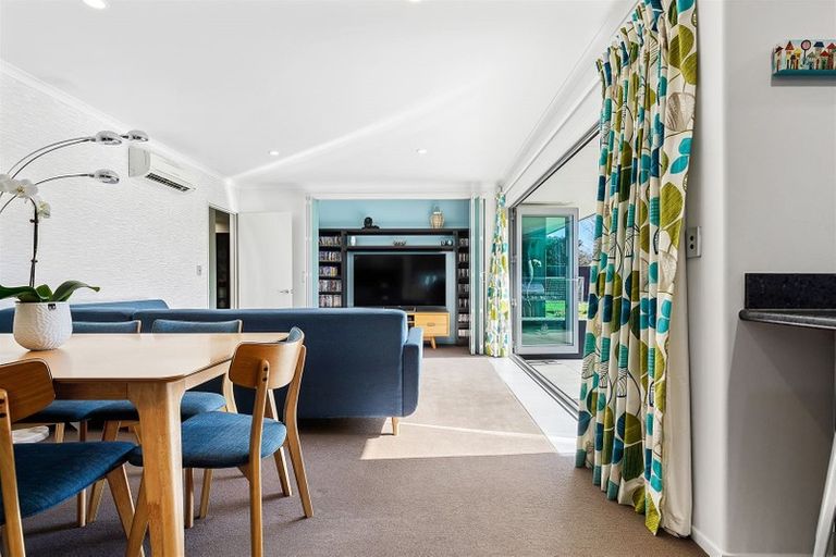 Photo of property in 23 Six Silvers Avenue, Halswell, Christchurch, 8025