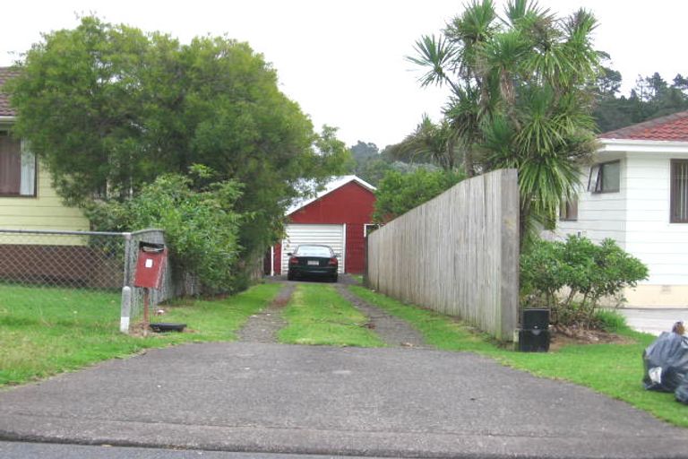 Photo of property in 8 Elvira Place, Ranui, Auckland, 0612