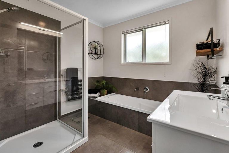 Photo of property in 7 Pukeko Street, Ruakaka, 0116