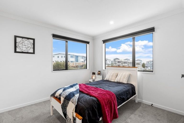 Photo of property in 25 Lime Hill Rise, Flat Bush, Auckland, 2019