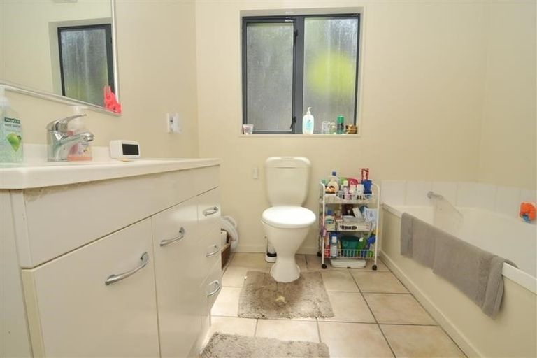 Photo of property in 72g Hazlewood Avenue, Karori, Wellington, 6012