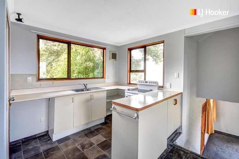 Photo of property in 9 Junction Road, Ravensbourne, Dunedin, 9022