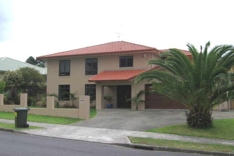 Photo of property in 25 Hogarth Rise, West Harbour, Auckland, 0618