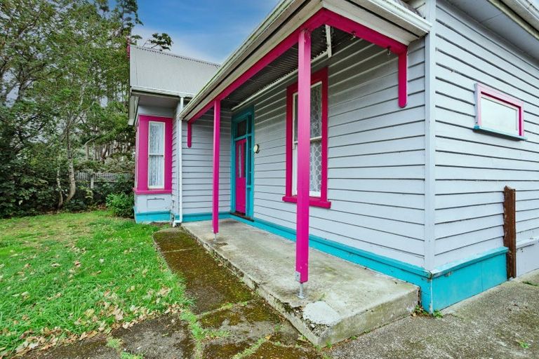 Photo of property in 8 Centre Street, Strathern, Invercargill, 9812