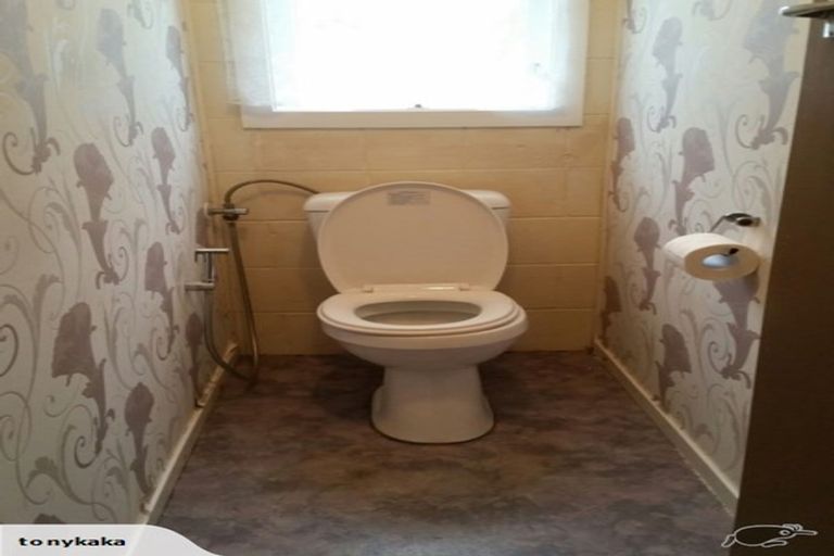 Photo of property in 1/66 Flanshaw Road, Te Atatu South, Auckland, 0610