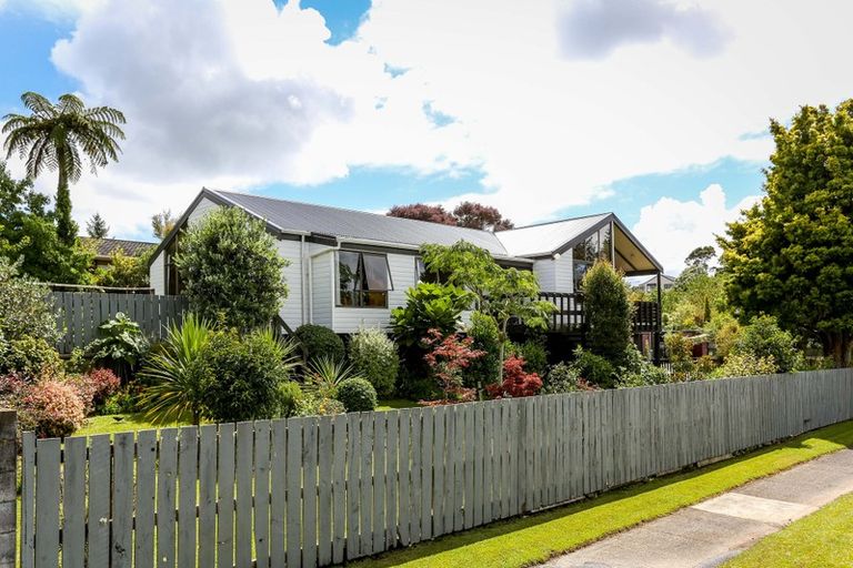 Photo of property in 6 Ainslee Street, Highlands Park, New Plymouth, 4312