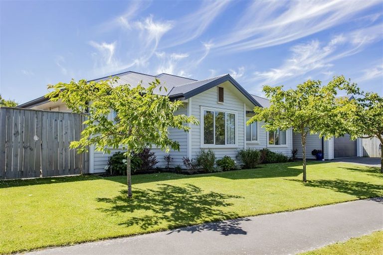 Photo of property in 41 Euphrasie Drive, Aidanfield, Christchurch, 8025