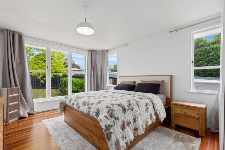 Photo of property in 3 Farringdon Street, Glen Innes, Auckland, 1072