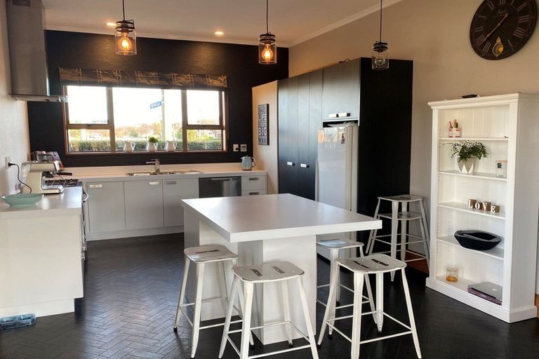 Photo of property in 32 Crombie Street, Gore, 9710