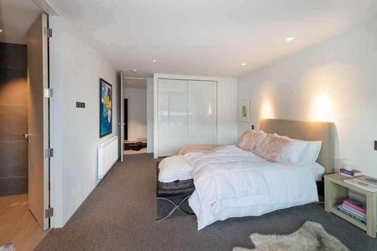 Photo of property in 10 Bay Rise, Wanaka, 9305