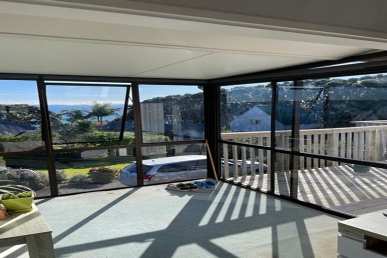 Photo of property in 34 Pacific Parade, Army Bay, Whangaparaoa, 0930