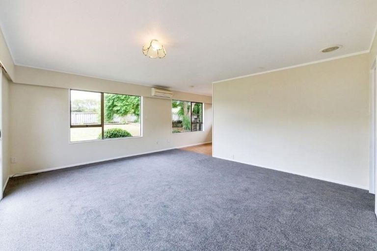 Photo of property in 12 Cemetery Road, Waiuku, 2123