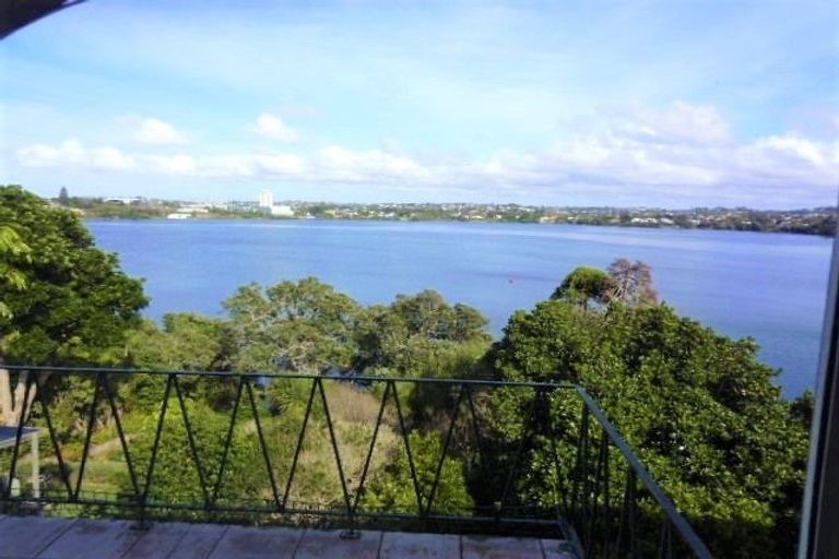 Photo of property in 11/198 Hurstmere Road, Takapuna, Auckland, 0622