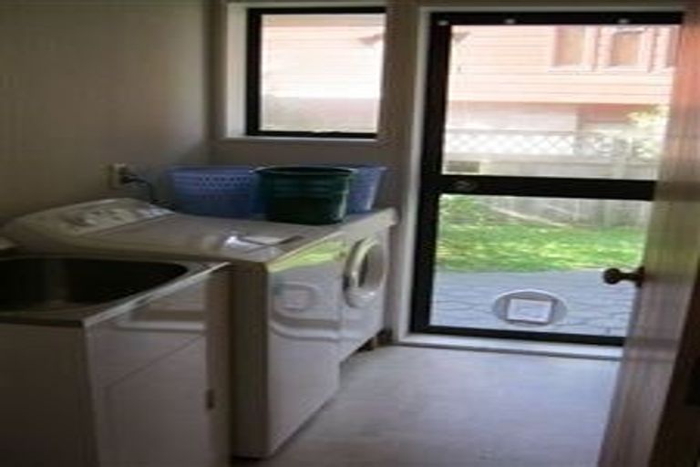 Photo of property in 46 Gurkha Crescent, Khandallah, Wellington, 6035