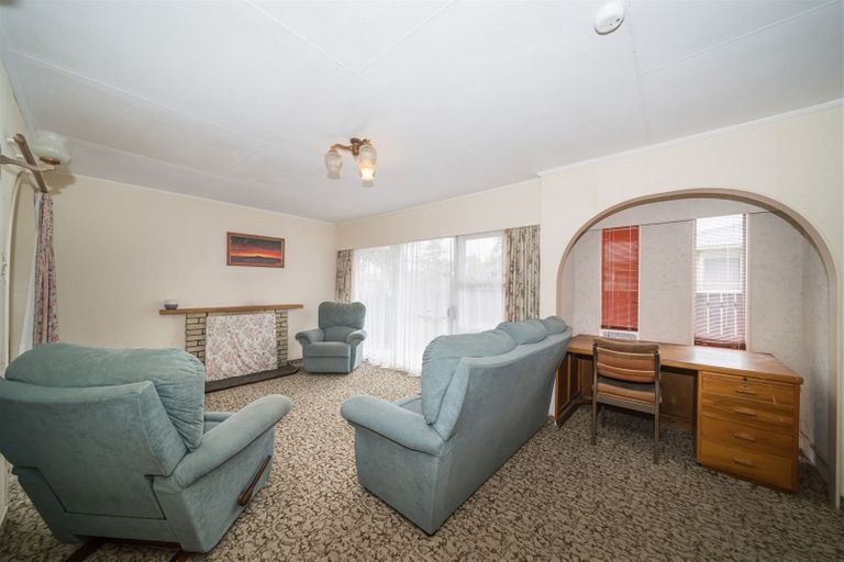 Photo of property in 104 Apollo Parade, Milson, Palmerston North, 4414