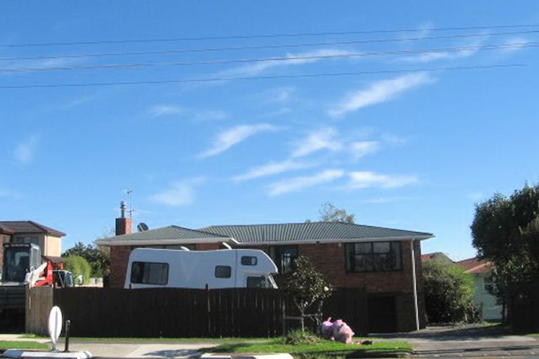 Photo of property in 5a Bradbury Road, Botany Downs, Auckland, 2010