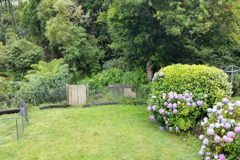 Photo of property in 65 Delhi Crescent, Khandallah, Wellington, 6035