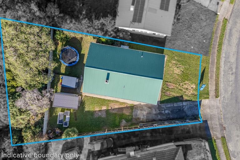 Photo of property in 15 Passive Grove, Ascot Park, Porirua, 5024
