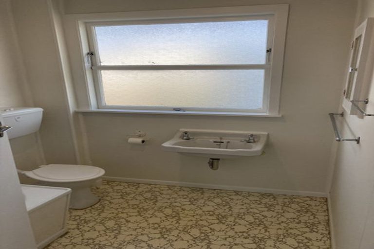 Photo of property in Shakespeare Flats, 8/48 Merton Street, Trentham, Upper Hutt, 5018