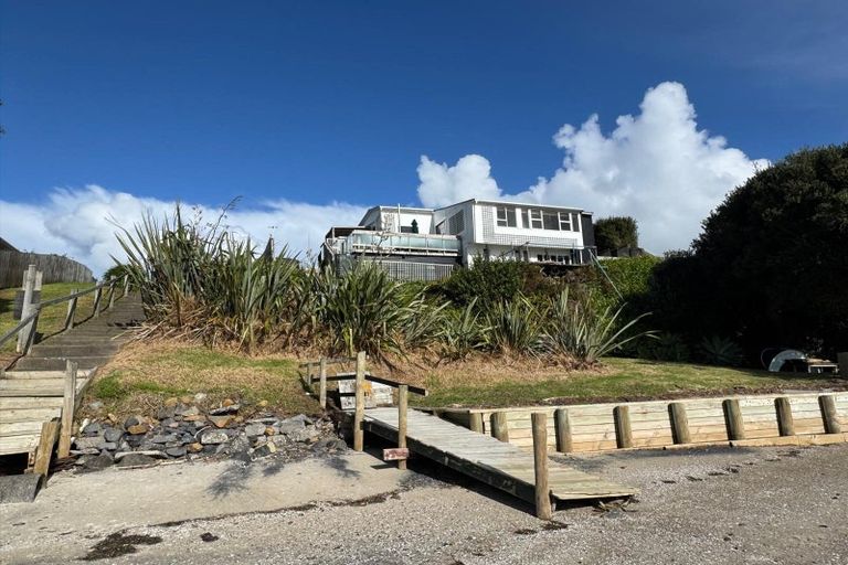 Photo of property in 41 Torkar Road, Clarks Beach, 2122