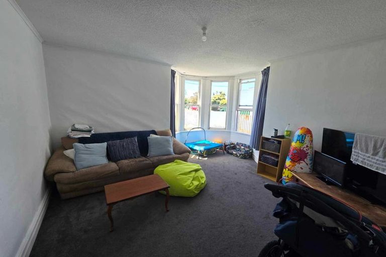 Photo of property in 8 Central Terrace, Alicetown, Lower Hutt, 5010