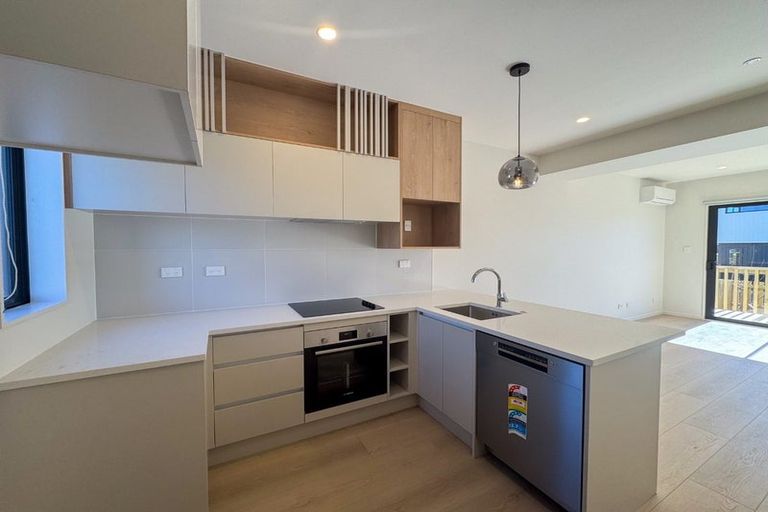 Photo of property in 340d Ormiston Road, Flat Bush, Auckland, 2019