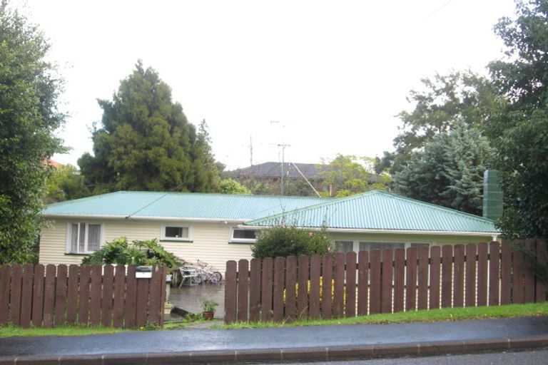 Photo of property in 6 Knox Road, Hillpark, Auckland, 2102