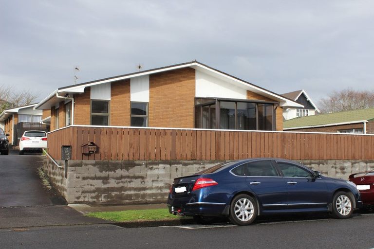 Photo of property in 1/21 Fulford Street, New Plymouth, 4310