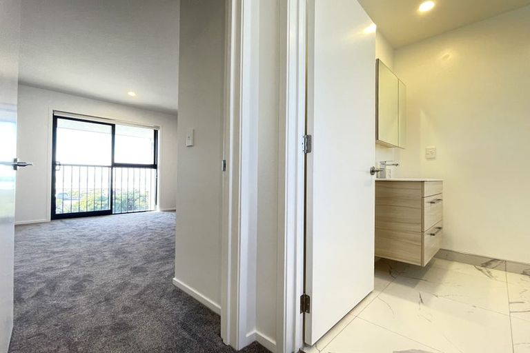 Photo of property in 2/231 Marine Parade, New Brighton, Christchurch, 8061