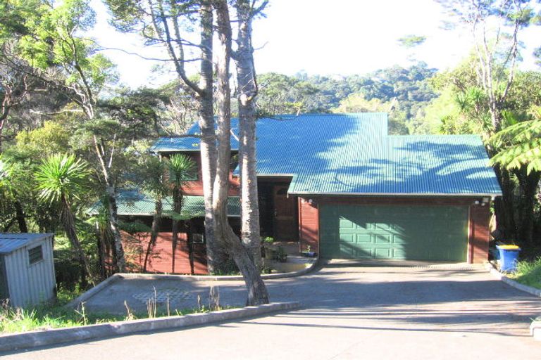 Photo of property in 106 Laingholm Drive, Laingholm, Auckland, 0604