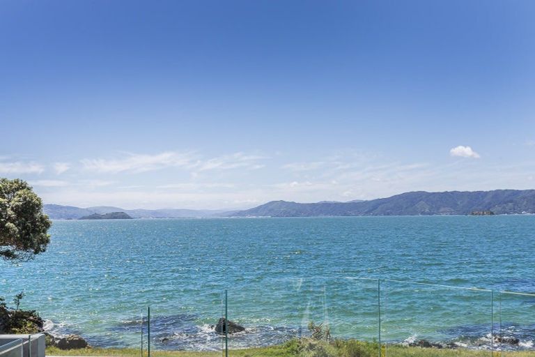 Photo of property in 353a Karaka Bay Road, Karaka Bays, Wellington, 6022