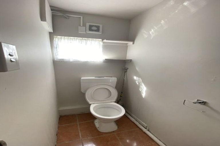 Photo of property in 8 Sabot Place, Massey, Auckland, 0614