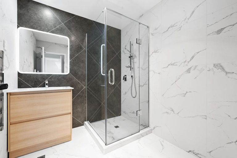 Photo of property in 28c Studfall Street, Pakuranga Heights, Auckland, 2010