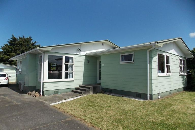 Photo of property in 16 Jackson Avenue, Highbury, Palmerston North, 4412