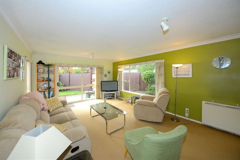 Photo of property in 2/33 Studholme Street, Somerfield, Christchurch, 8024