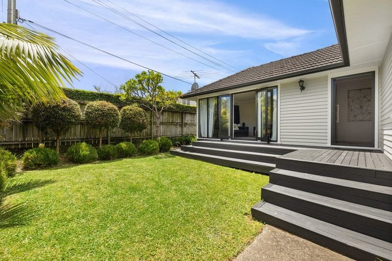 Photo of property in 57a Forrest Hill Road, Milford, Auckland, 0620