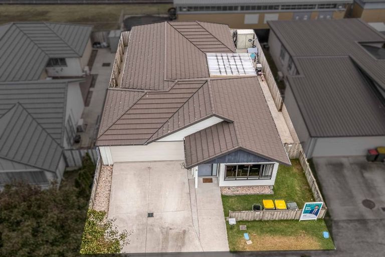 Photo of property in 17 Kotuku Crescent, Takanini, 2112