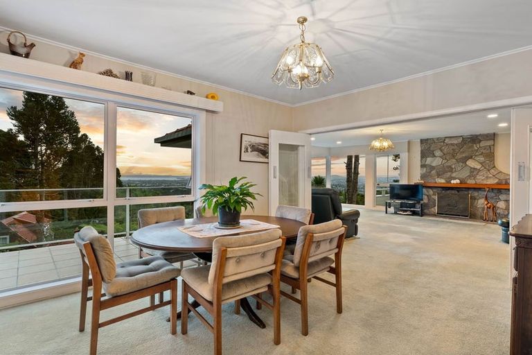 Photo of property in 42 Rangiwai Road, Titirangi, Auckland, 0604