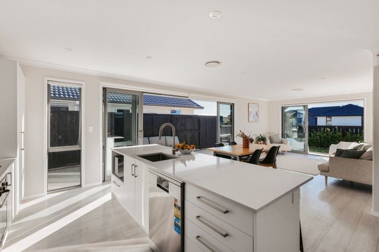 Photo of property in 43 Kaiora Drive, Papamoa Beach, Papamoa, 3118