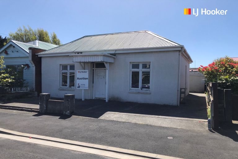 Photo of property in 18 Cashel Street, South Dunedin, Dunedin, 9012