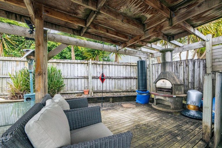 Photo of property in 57 Chislehurst Street, Henderson, Auckland, 0612