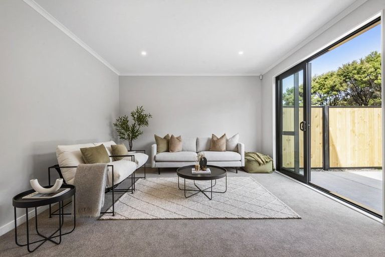 Photo of property in 34 Te Aniwaniwa Terrace, Albany, 0632