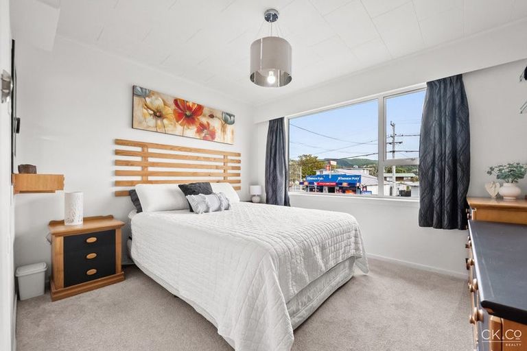 Photo of property in 962b High Street, Avalon, Lower Hutt, 5011