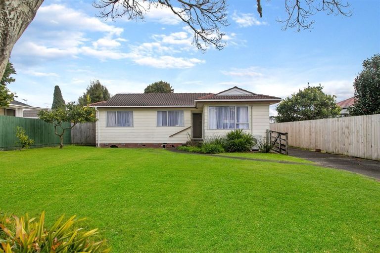 Photo of property in 12 Crispian Place, Weymouth, Auckland, 2103