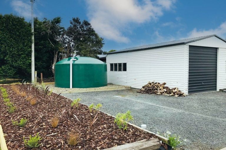 Photo of property in 34 Watt Road, Otatara, Invercargill, 9879