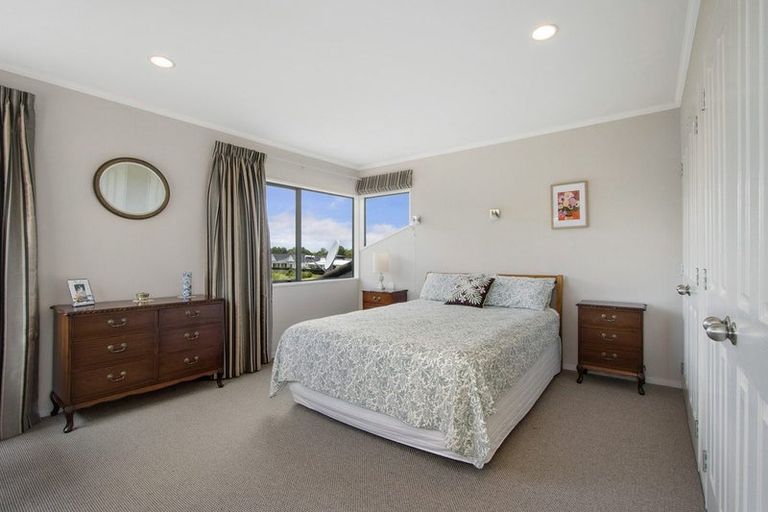 Photo of property in 62 Links View Drive, Omokoroa, 3114