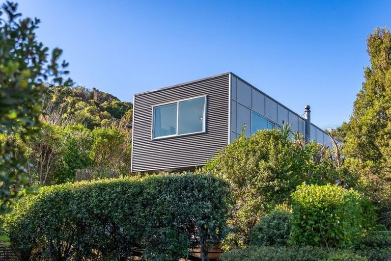 Photo of property in 47 Korokoro Road, Korokoro, Lower Hutt, 5012