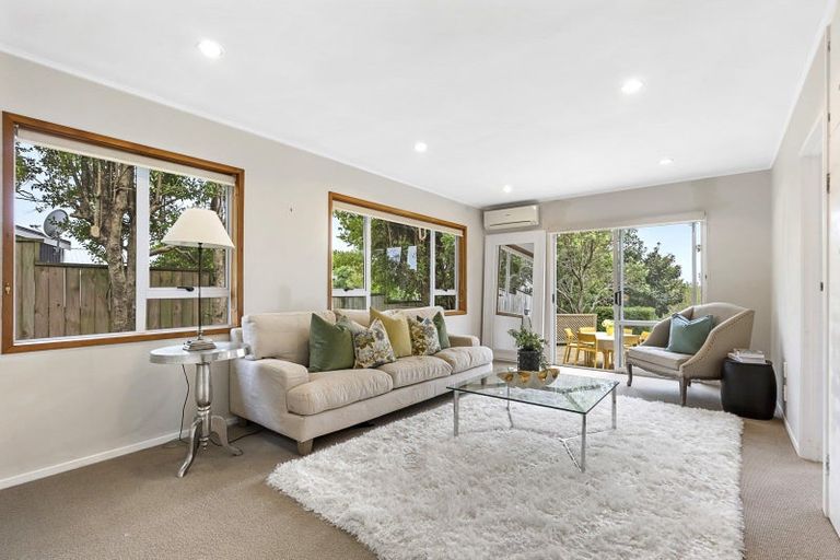 Photo of property in 13 Seymour Road, Mellons Bay, Auckland, 2014