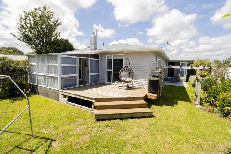 Photo of property in 10 Wallath Road, Westown, New Plymouth, 4310